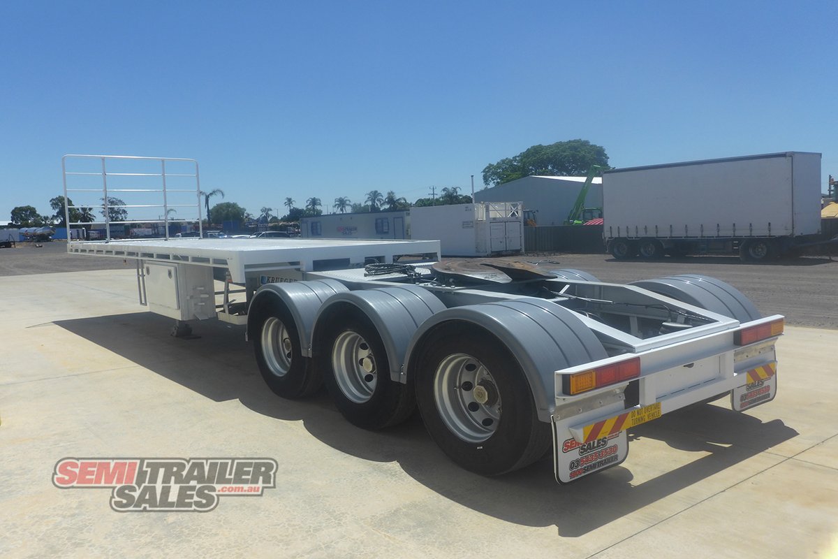 KRUEGER FLAT TOP TRAILER