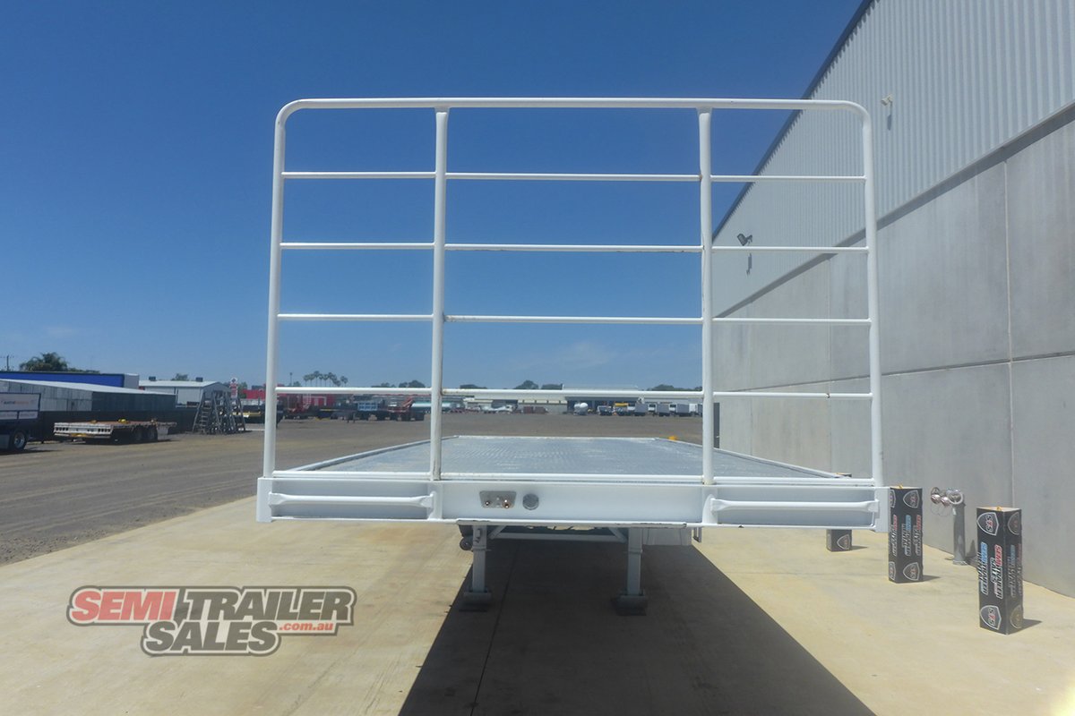KRUEGER FLAT TOP TRAILER
