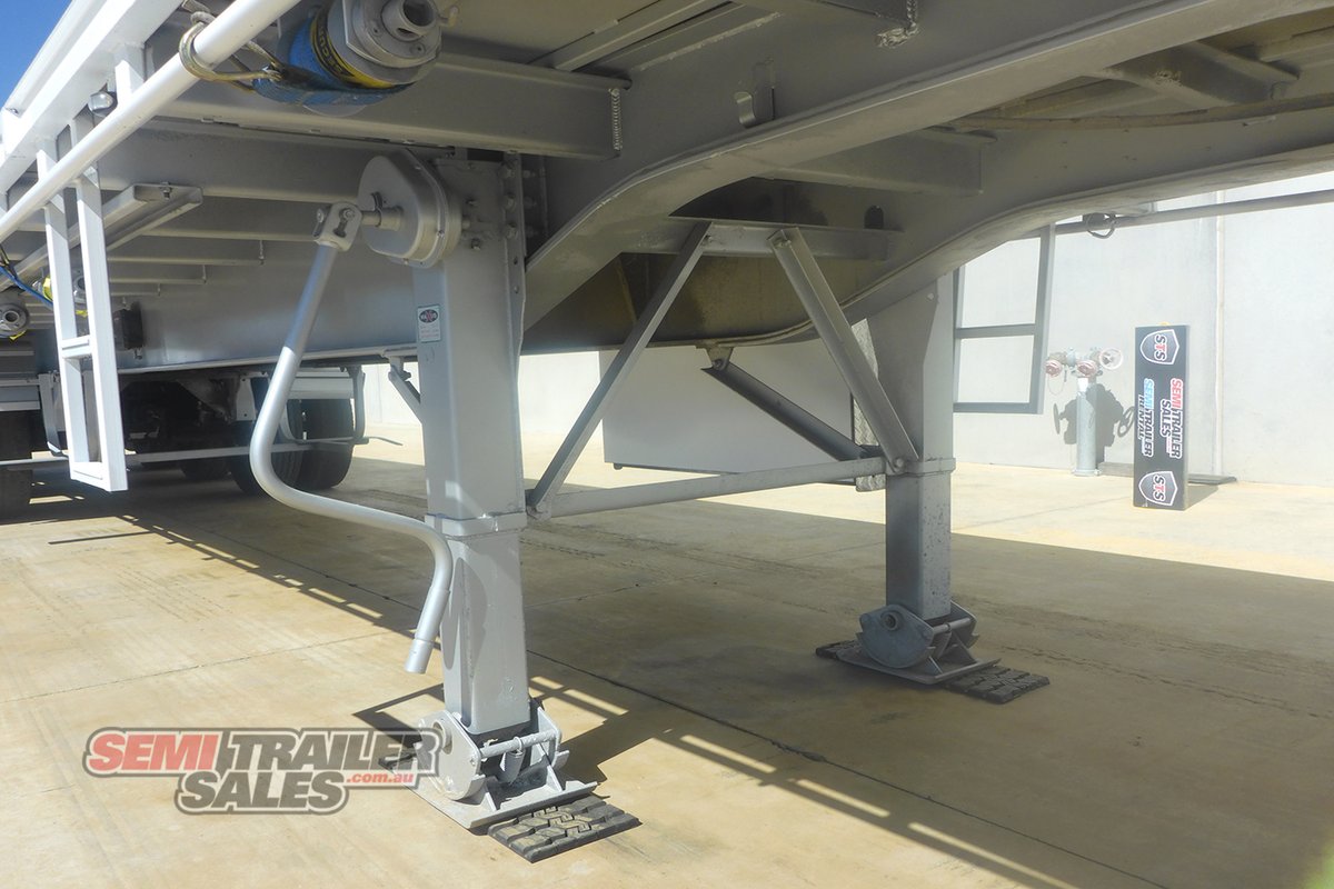 VAWDREY FLAT TOP TRAILER