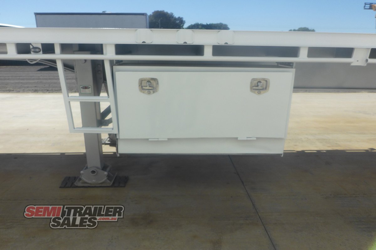 VAWDREY FLAT TOP TRAILER