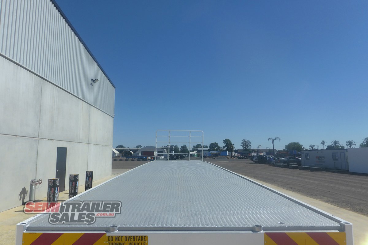 VAWDREY FLAT TOP TRAILER
