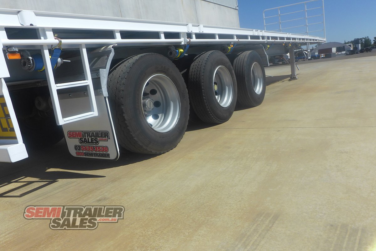 VAWDREY FLAT TOP TRAILER