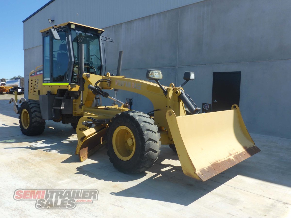 2004 MOUNTAIN RAISE PY100 ROAD GRADER