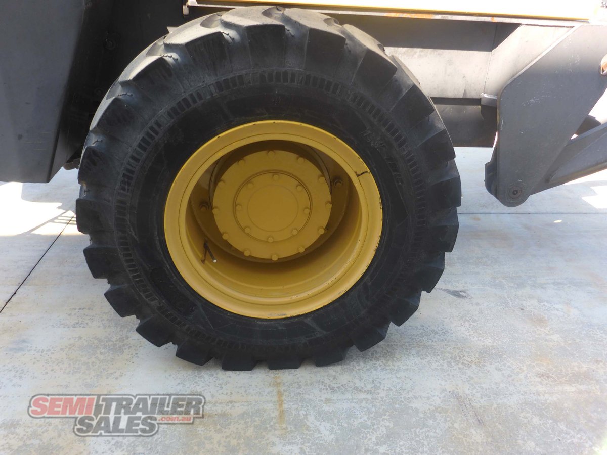 2004 MOUNTAIN RAISE PY100 ROAD GRADER
