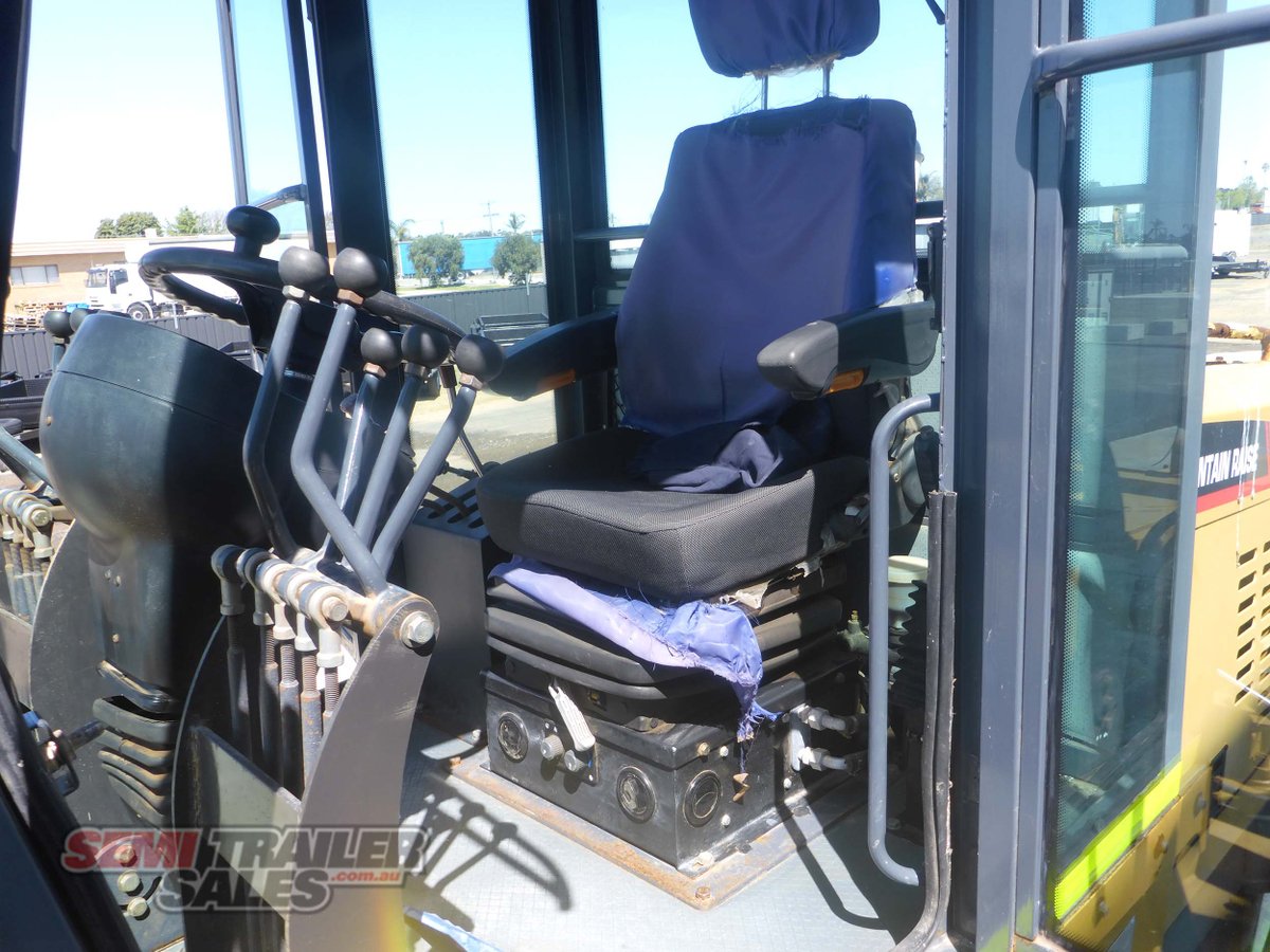 2004 MOUNTAIN RAISE PY100 ROAD GRADER