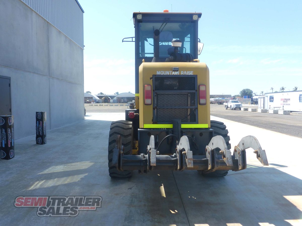 2004 MOUNTAIN RAISE PY100 ROAD GRADER