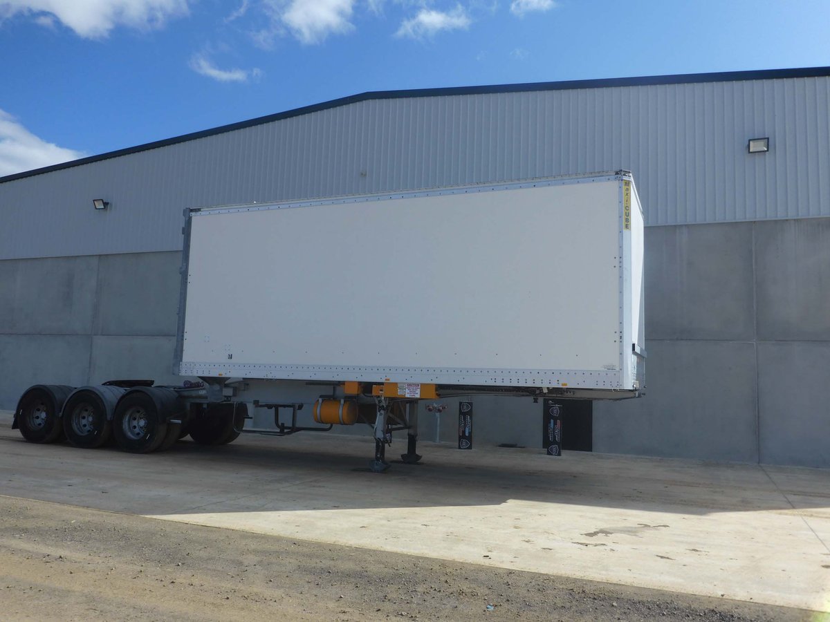 MAXITRANS PANTECH TRAILER