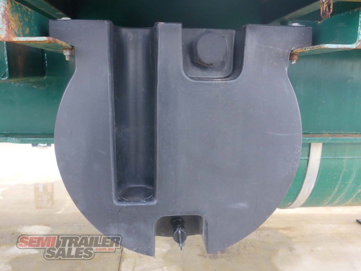 HAULMARK FLAT TOP TRAILER