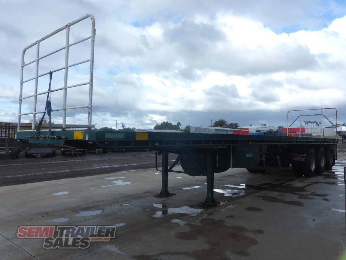 HAULMARK FLAT TOP TRAILER