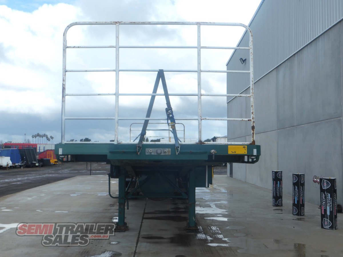 HAULMARK FLAT TOP TRAILER
