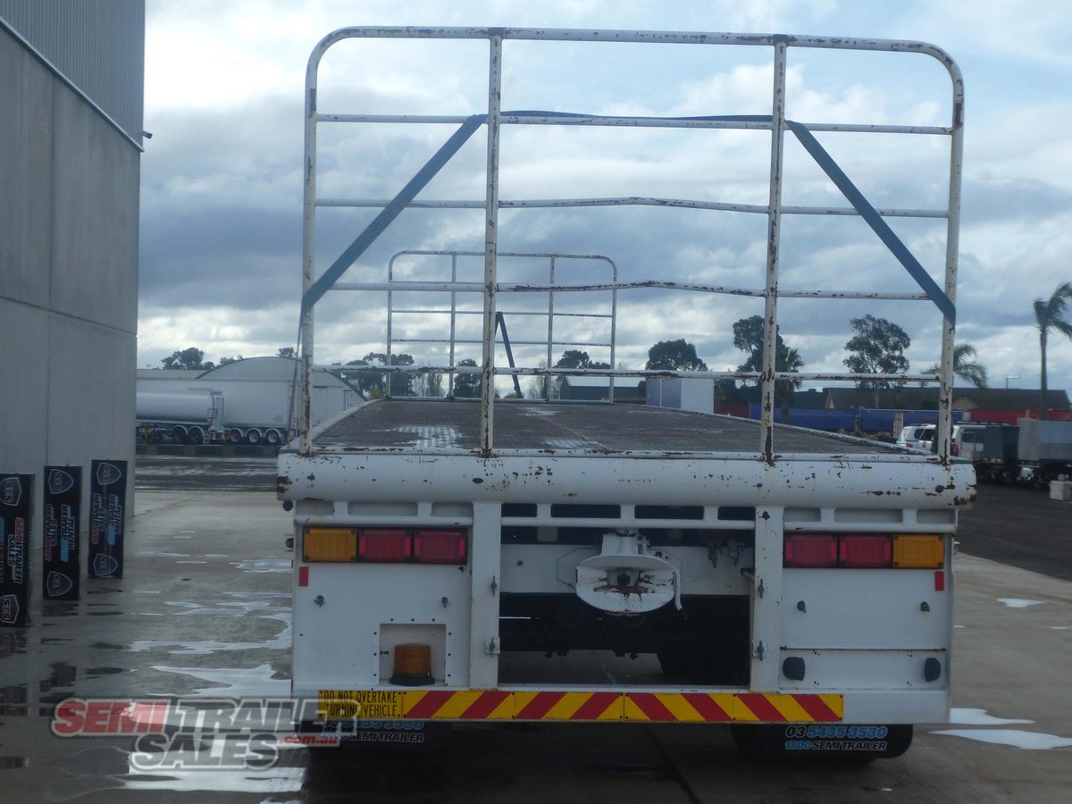 HAULMARK FLAT TOP TRAILER