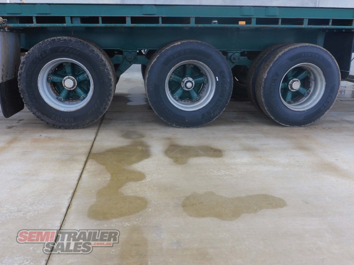 HAULMARK FLAT TOP TRAILER