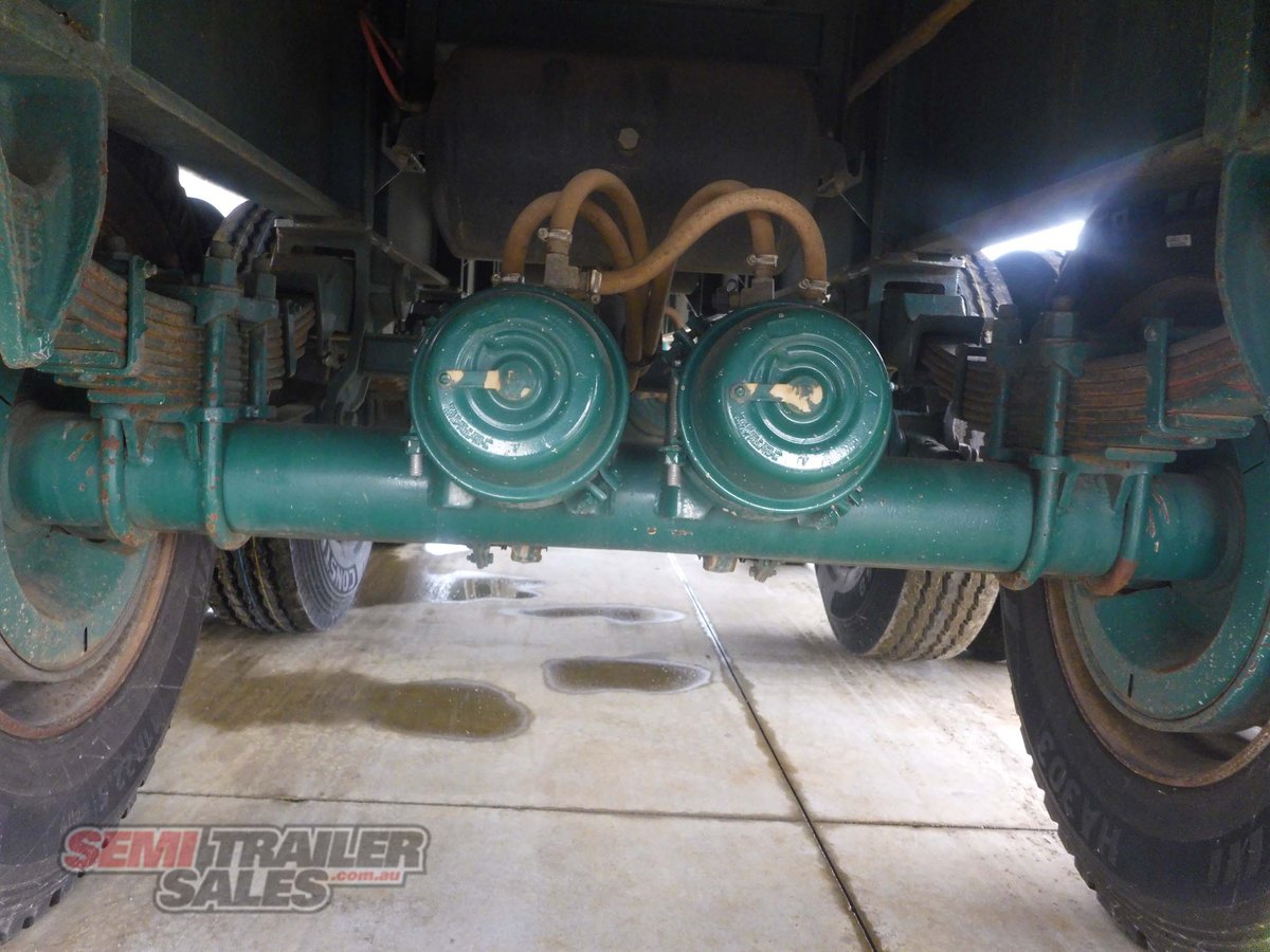 HAULMARK FLAT TOP TRAILER