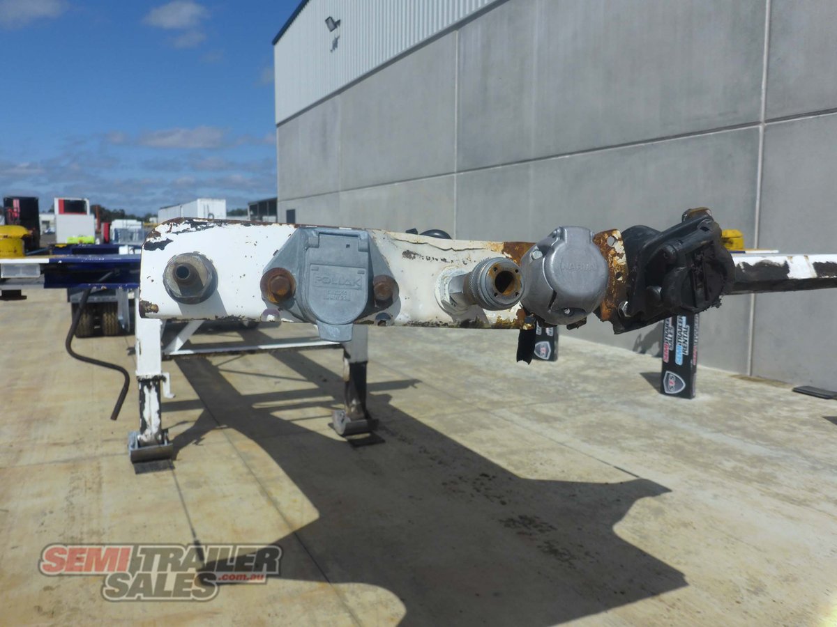 2010 MAXITRANS SKELETAL TRAILER TRAILER 40FT SKEL WITH REAR PUSH OUT BAR (ROAD TRAIN LEAD)