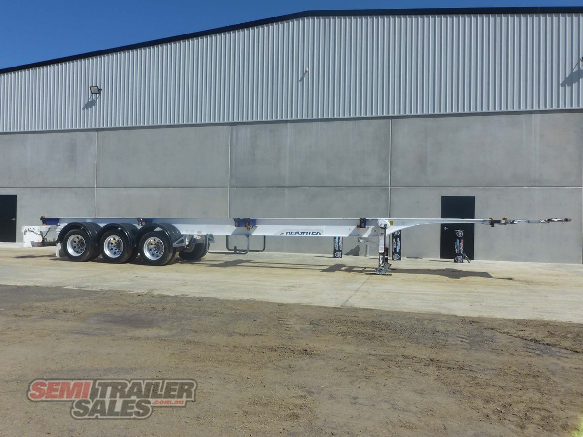 2010 MAXITRANS SKELETAL TRAILER TRAILER 40FT SKEL WITH REAR PUSH OUT BAR (ROAD TRAIN LEAD)