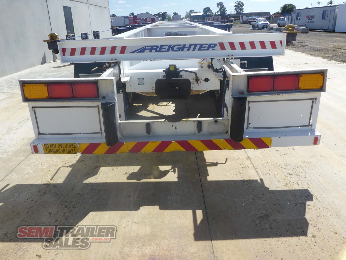 2010 MAXITRANS SKELETAL TRAILER TRAILER 40FT SKEL WITH REAR PUSH OUT BAR (ROAD TRAIN LEAD)