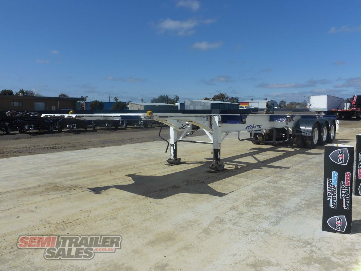 2010 MAXITRANS SKELETAL TRAILER TRAILER 40FT SKEL WITH REAR PUSH OUT BAR (ROAD TRAIN LEAD)