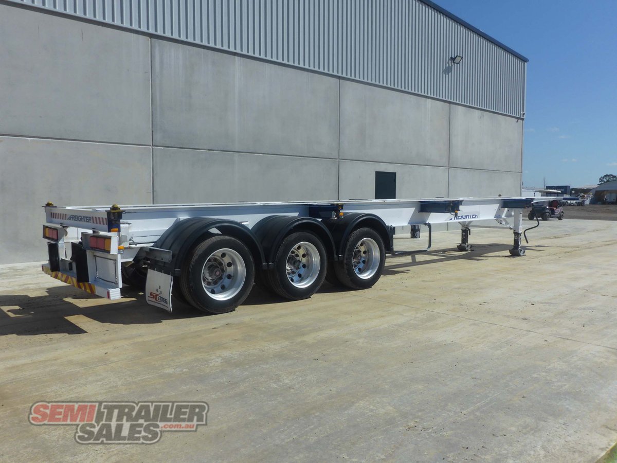 2010 MAXITRANS SKELETAL TRAILER TRAILER 40FT SKEL WITH REAR PUSH OUT BAR (ROAD TRAIN LEAD)