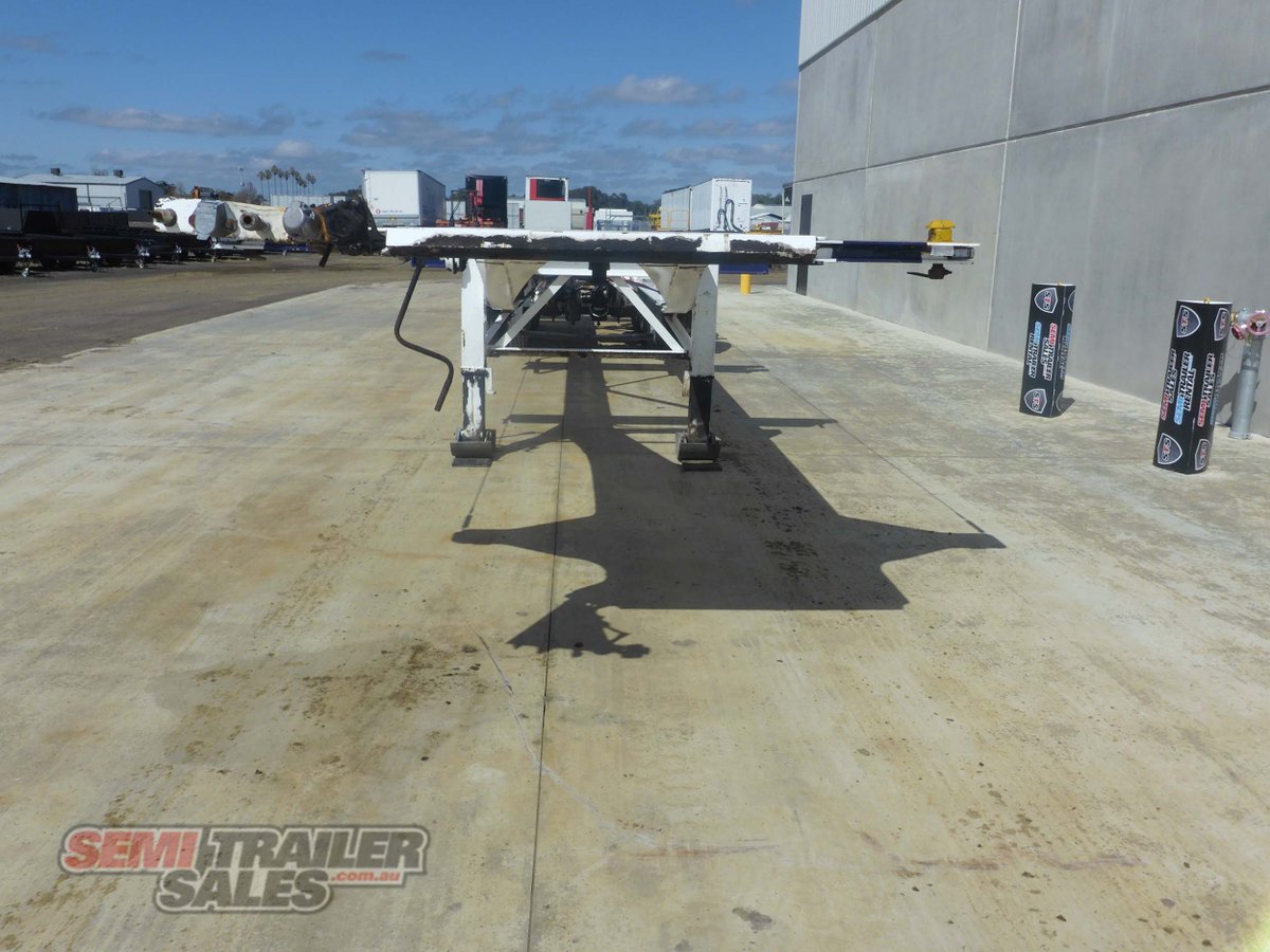 2010 MAXITRANS SKELETAL TRAILER TRAILER 40FT SKEL WITH REAR PUSH OUT BAR (ROAD TRAIN LEAD)