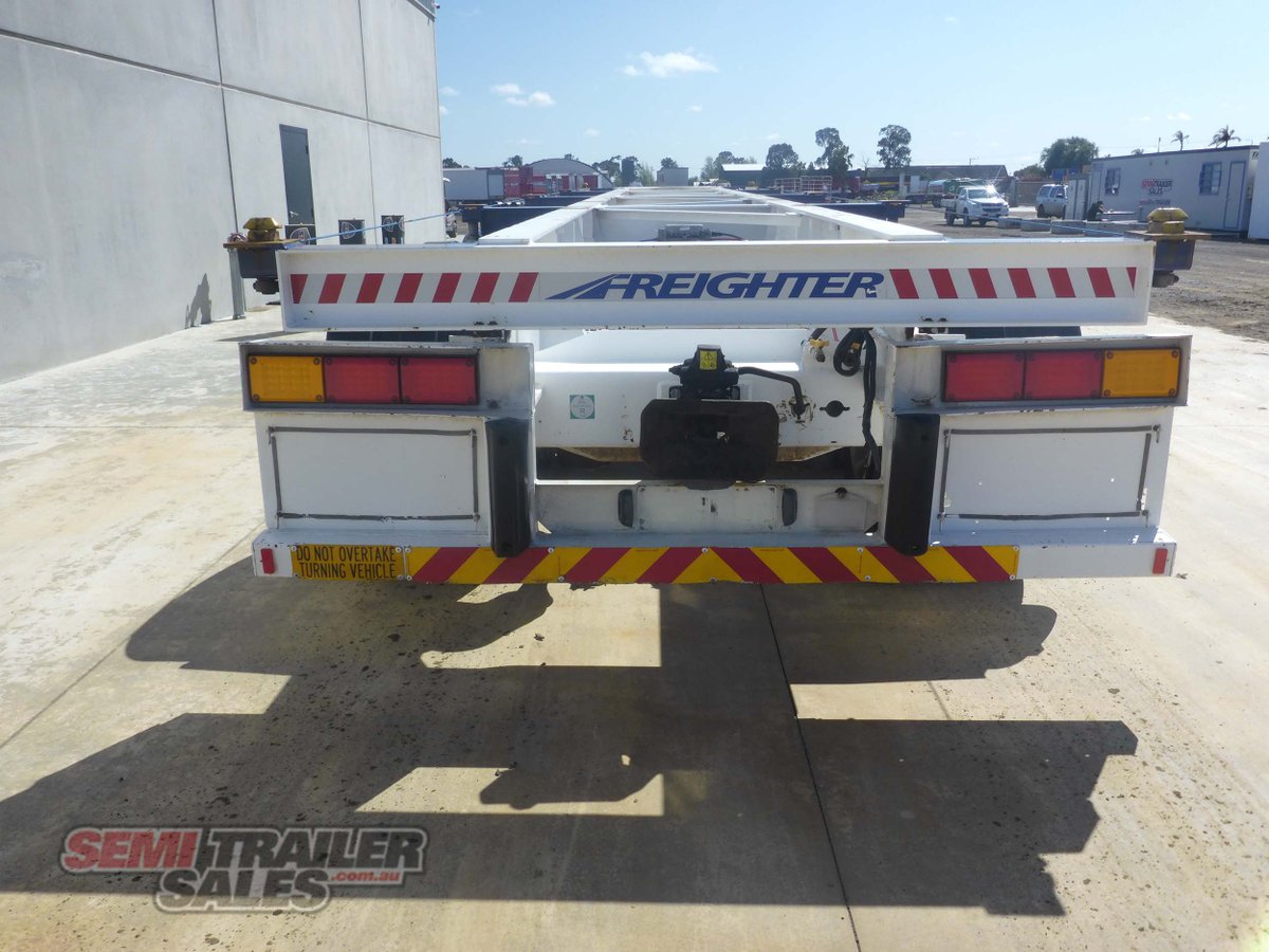 2010 MAXITRANS SKELETAL TRAILER TRAILER 40FT SKEL WITH REAR PUSH OUT BAR (ROAD TRAIN LEAD)