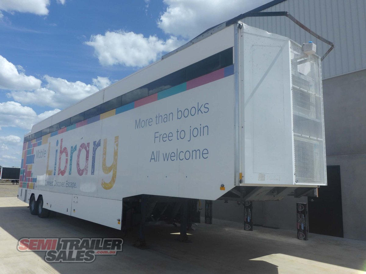 2005 SVM MOBILE LIBRARY TRAILER
