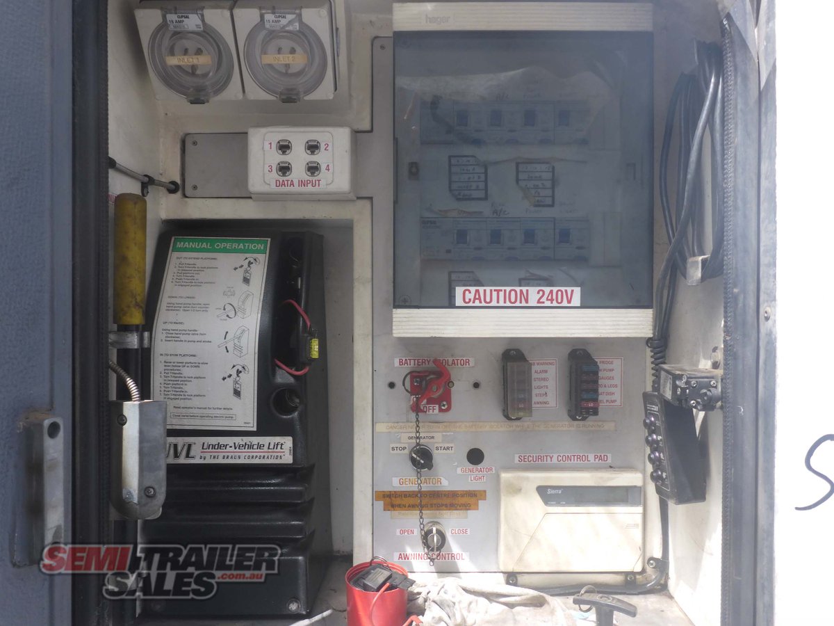 2005 SVM MOBILE LIBRARY TRAILER