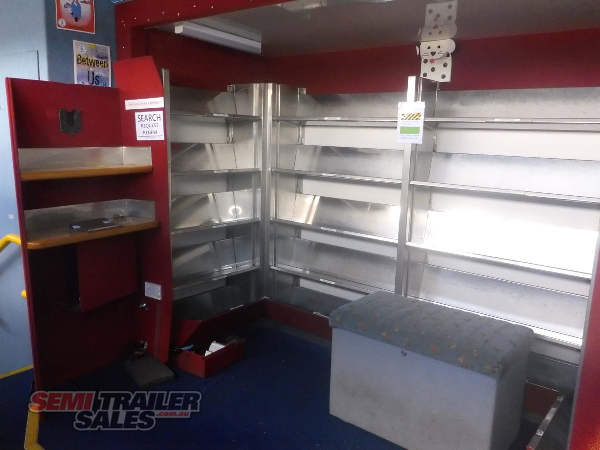 2005 SVM MOBILE LIBRARY TRAILER
