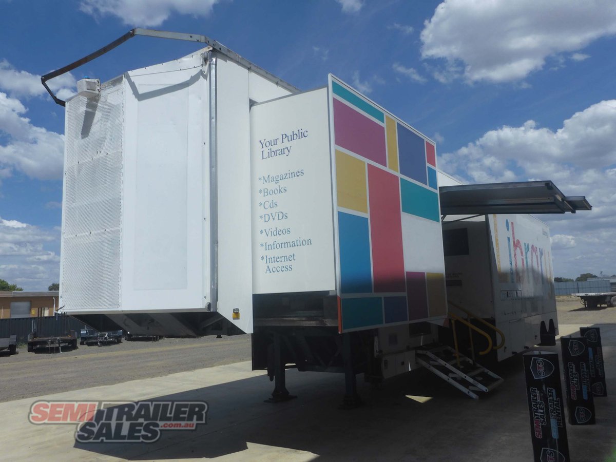 2005 SVM MOBILE LIBRARY TRAILER