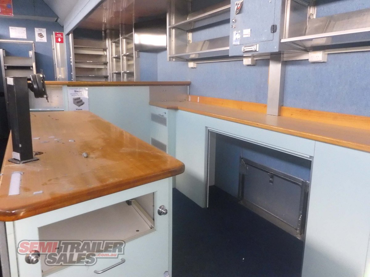 2005 SVM MOBILE LIBRARY TRAILER