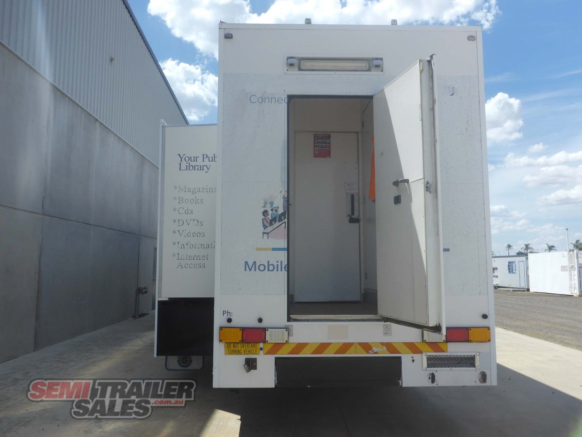 2005 SVM MOBILE LIBRARY TRAILER