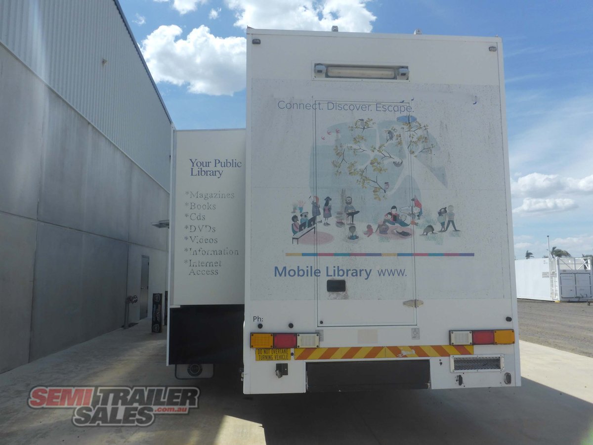 2005 SVM MOBILE LIBRARY TRAILER