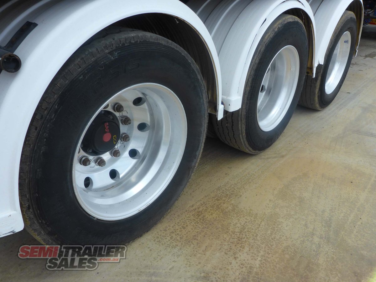 BARKER PANTECH TRAILER