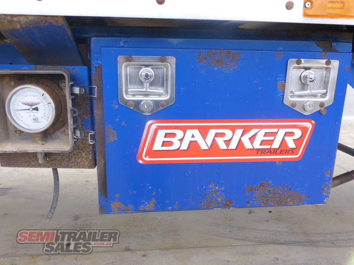 BARKER PANTECH TRAILER