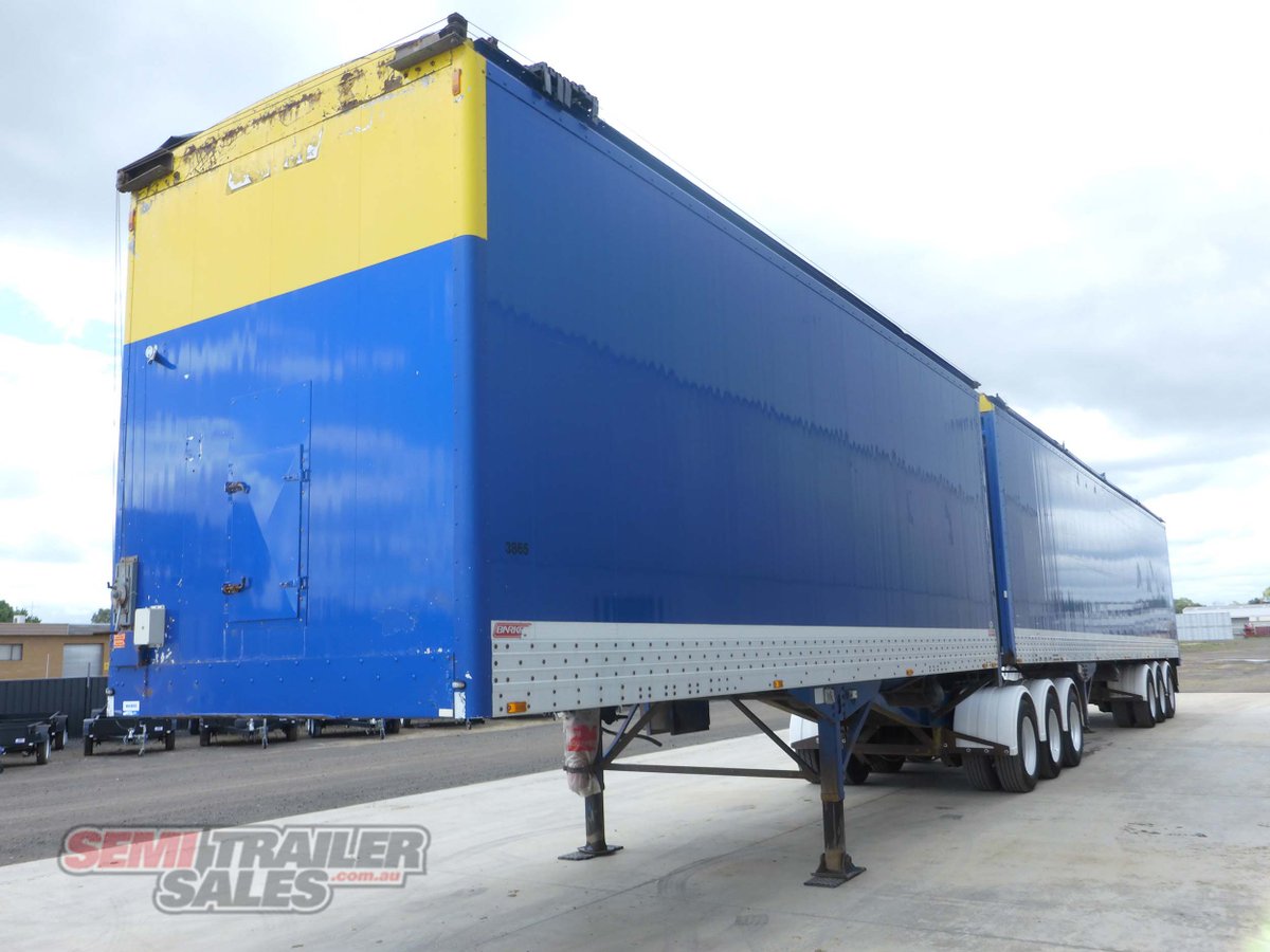 BARKER PANTECH TRAILER