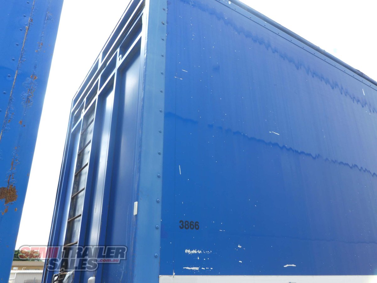 BARKER PANTECH TRAILER