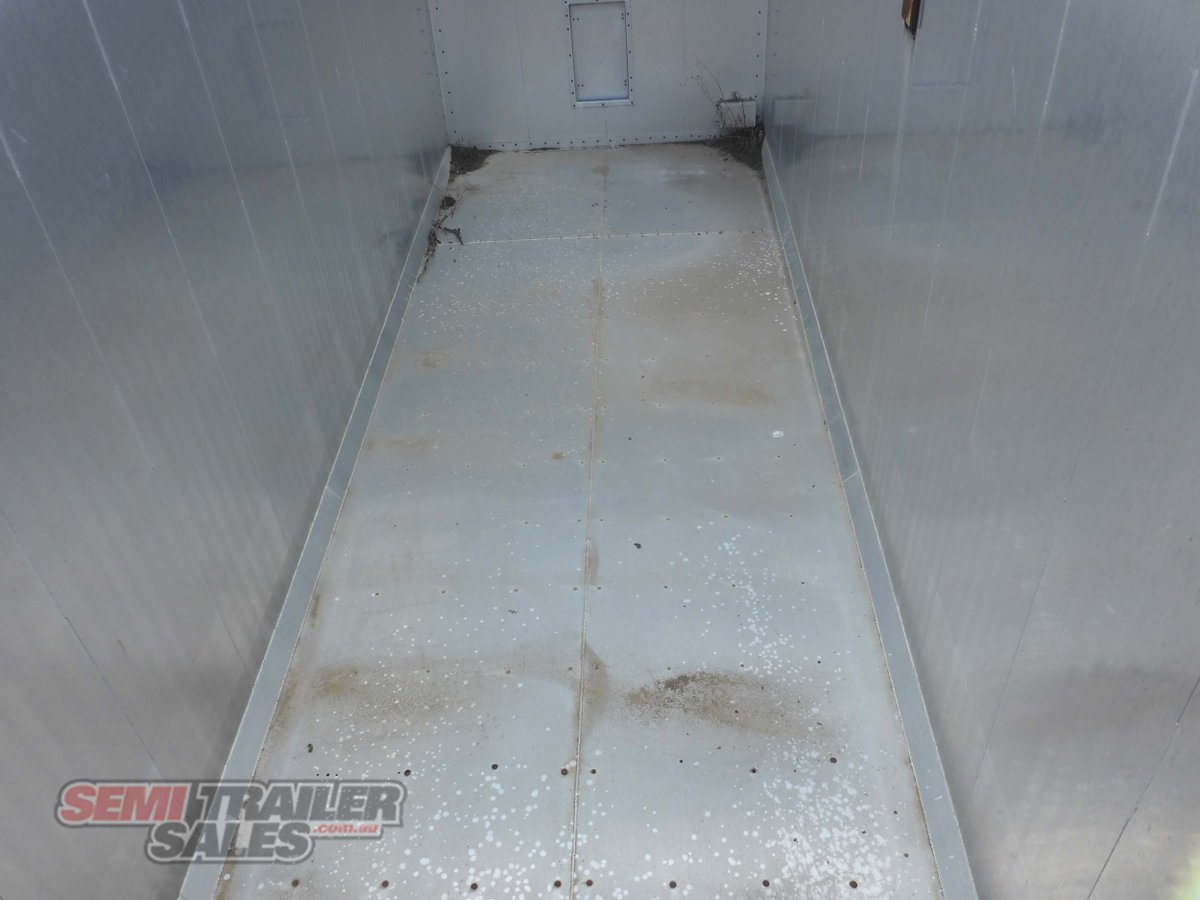 BARKER PANTECH TRAILER