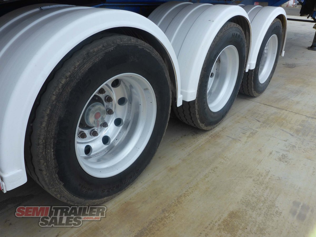 BARKER PANTECH TRAILER