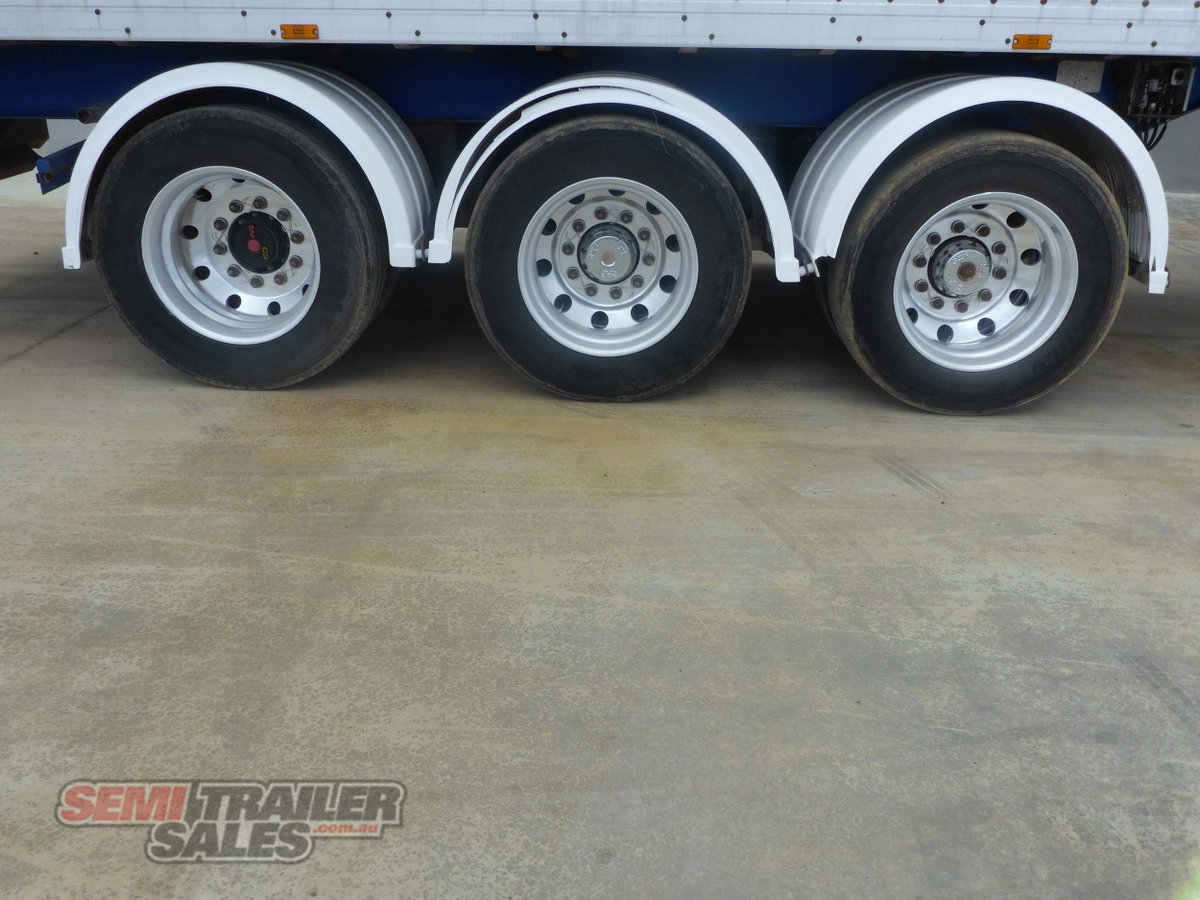 BARKER PANTECH TRAILER