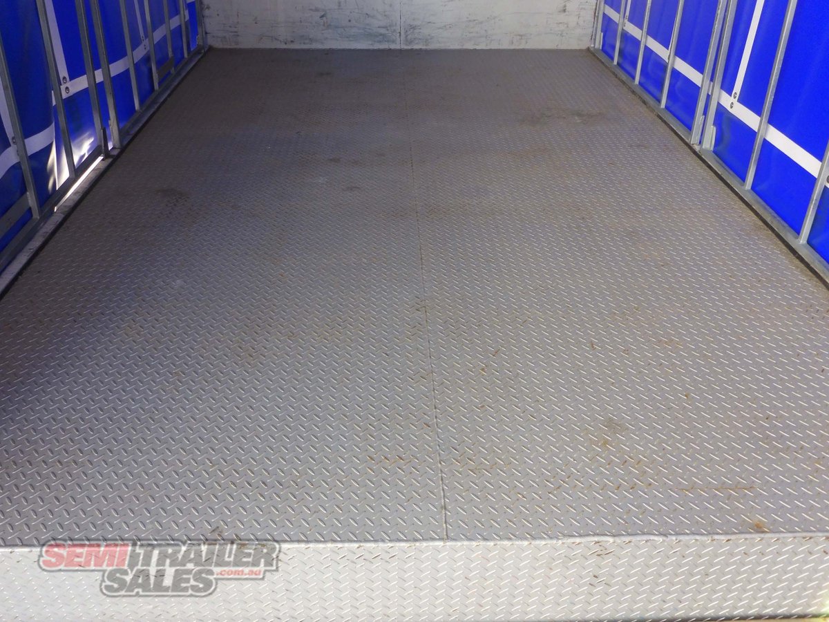 KRUEGER CURTAINSIDER TRAILER