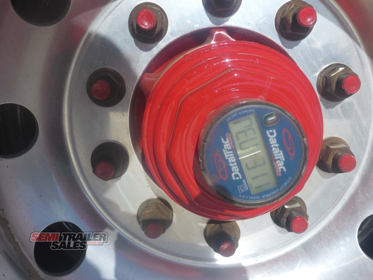 KRUEGER FLAT TOP TRAILER