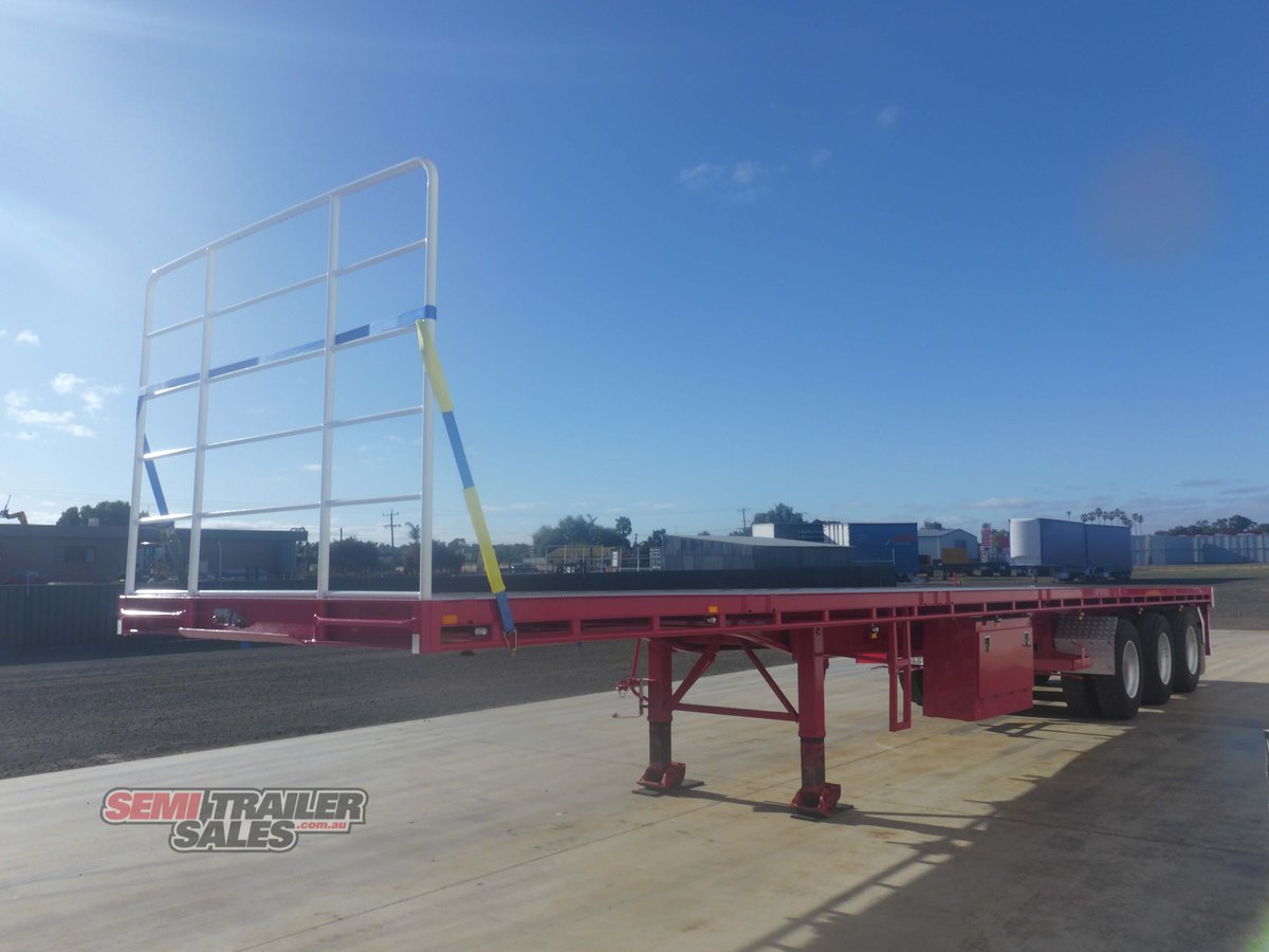 KRUEGER FLAT TOP TRAILER