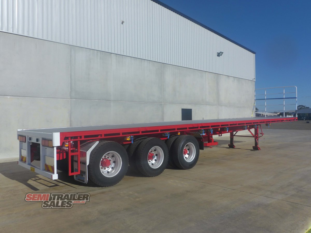 KRUEGER FLAT TOP TRAILER