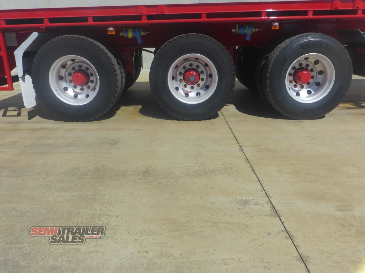 KRUEGER FLAT TOP TRAILER