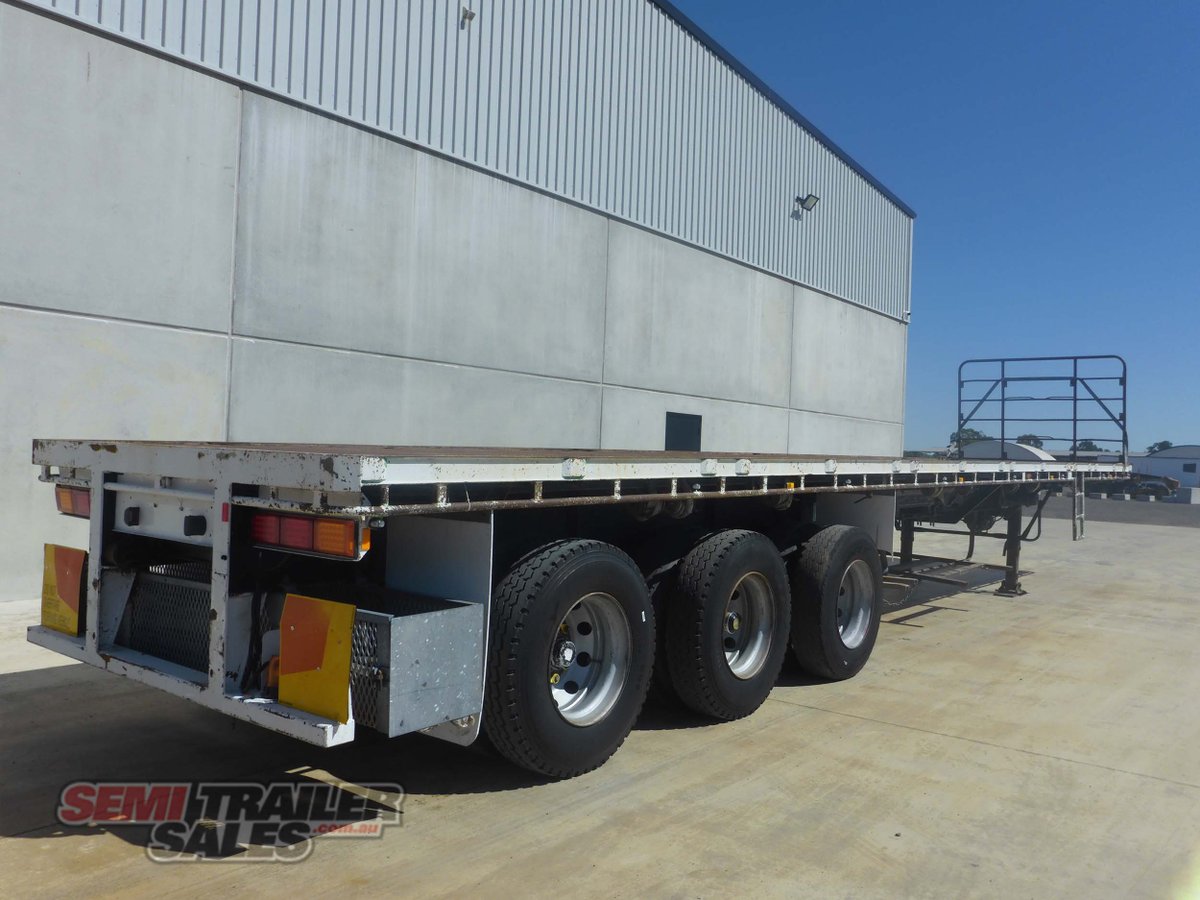 2005 HAULMARK FLAT TOP EXTENDABLE TRAILER
