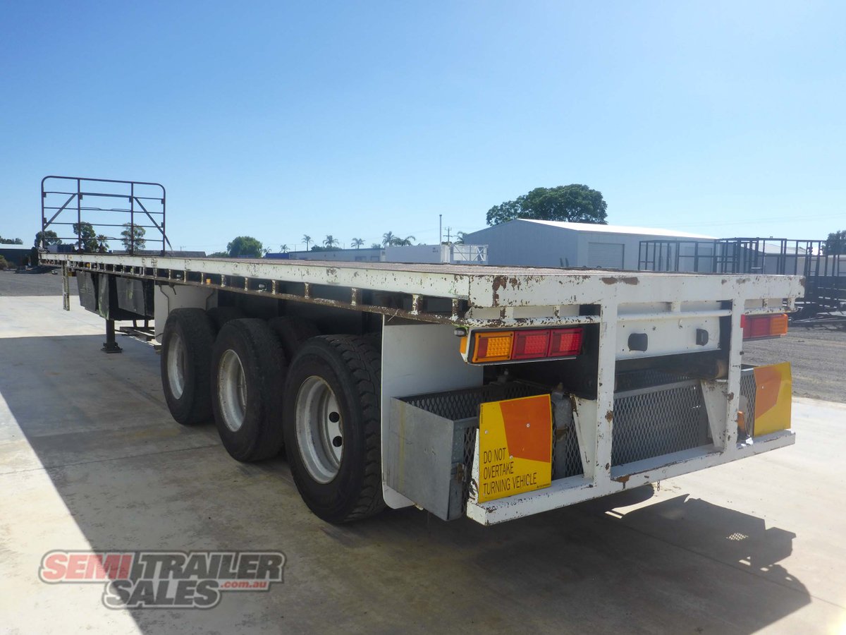2005 HAULMARK FLAT TOP EXTENDABLE TRAILER