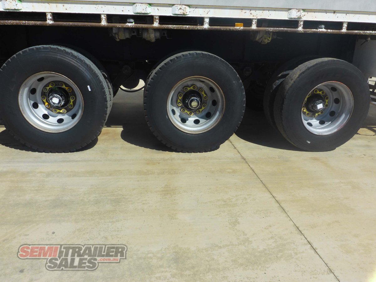 2005 HAULMARK FLAT TOP EXTENDABLE TRAILER