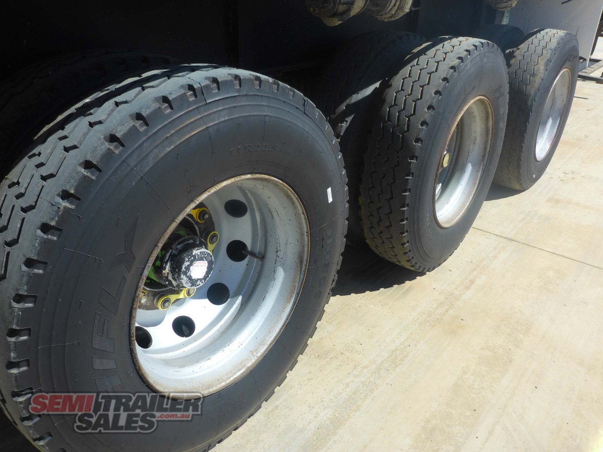 2005 HAULMARK FLAT TOP EXTENDABLE TRAILER