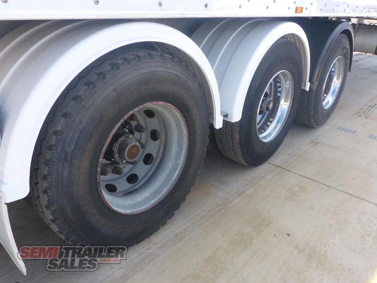 MAXITRANS REFRIGERATED TRAILER