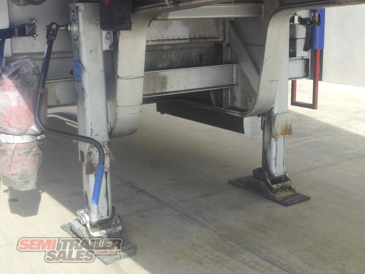 VAWDREY CURTAINSIDER TRAILER