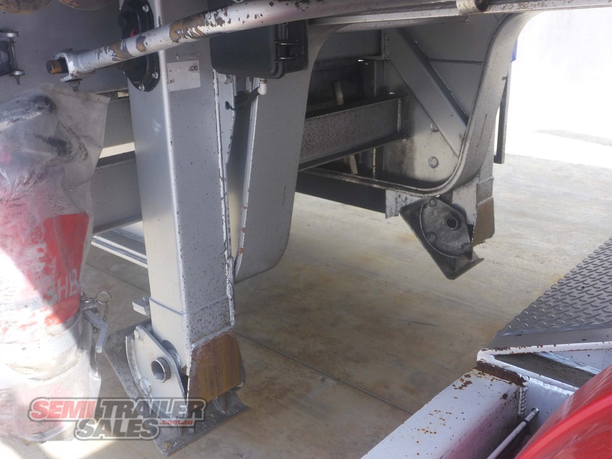 VAWDREY CURTAINSIDER TRAILER